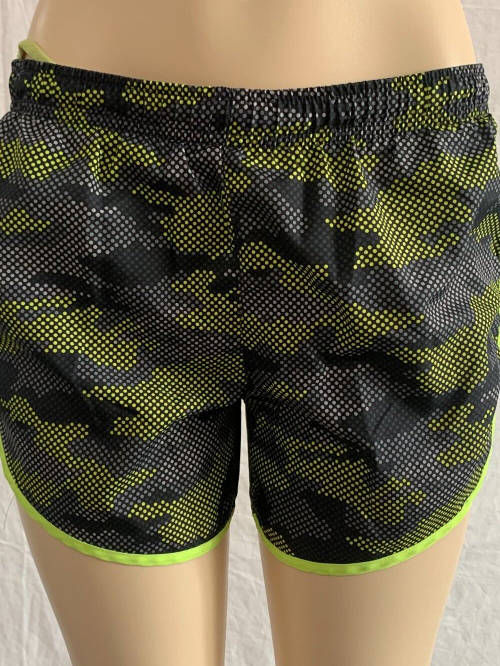 Danskin Now Acid Yellow Camo Running Shorts Women’s Size Small (4-6) Athletic
